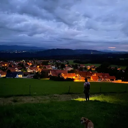 Berge & Seen Апартаменты Hohenpeissenberg