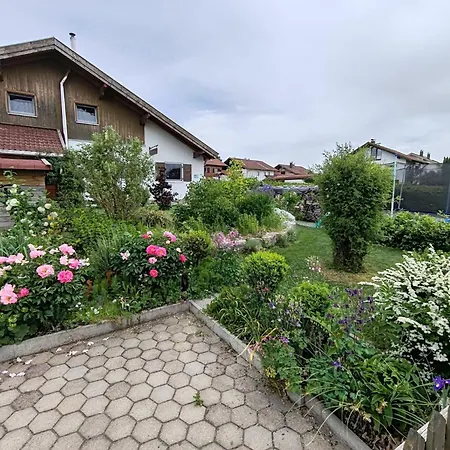 Berge & Seen Апартаменты Hohenpeissenberg